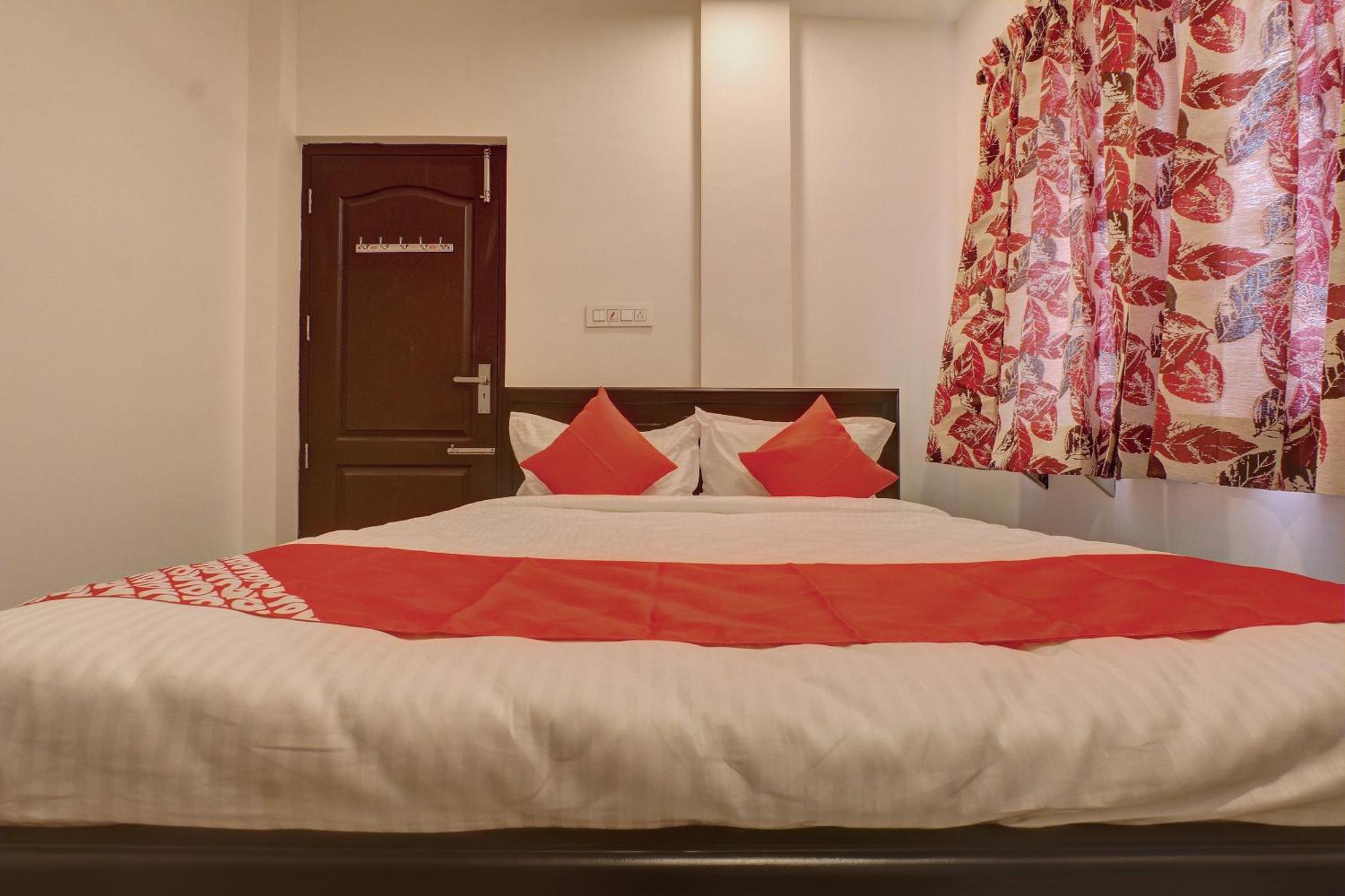 Hotel O Blue Moon Singanallur ภายนอก รูปภาพ
